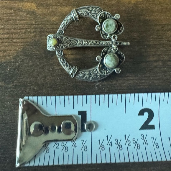 Vintage Celtic Scottish Panannular Marcasite Green Cabochon Brooch Pin - Picture 8 of 8